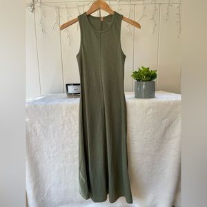 NWOT Lunya Restore Good in Bed Fitted Dress - Forest Green Size XS